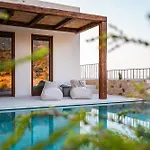 Noema Luxury Retreat - Adults Only Villa *